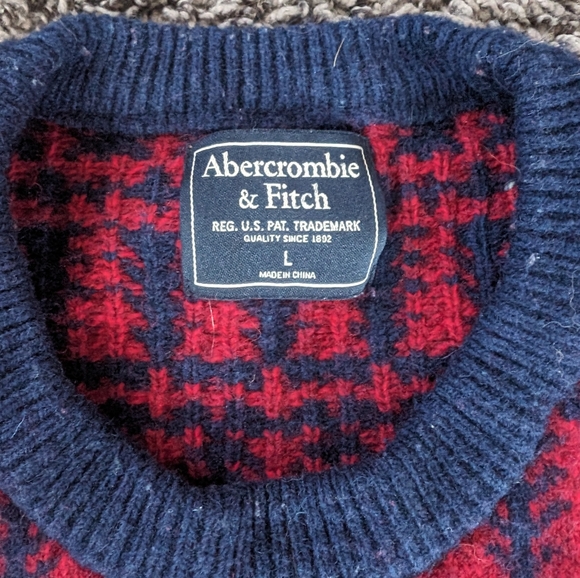 Vintage Abercrombie and Fitch crew neck sweater - Picture 3 of 3
